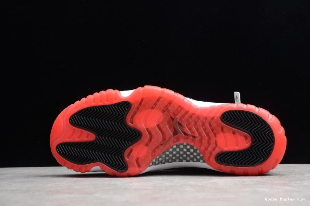 Bred (2012) Retro Jordan 11 378037-010 Air 0528